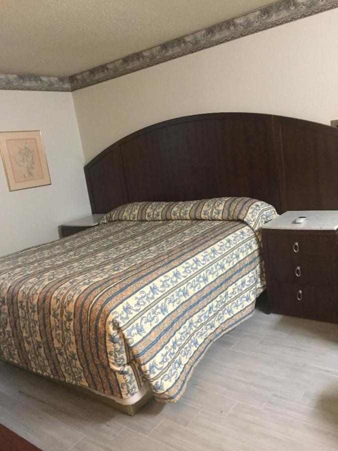 Regency Inn ノルコ エクステリア 写真