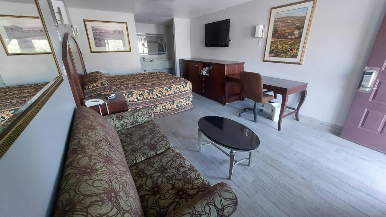 Regency Inn ノルコ エクステリア 写真