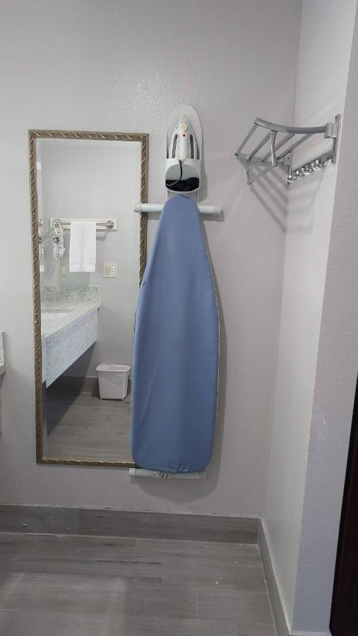 Regency Inn ノルコ エクステリア 写真